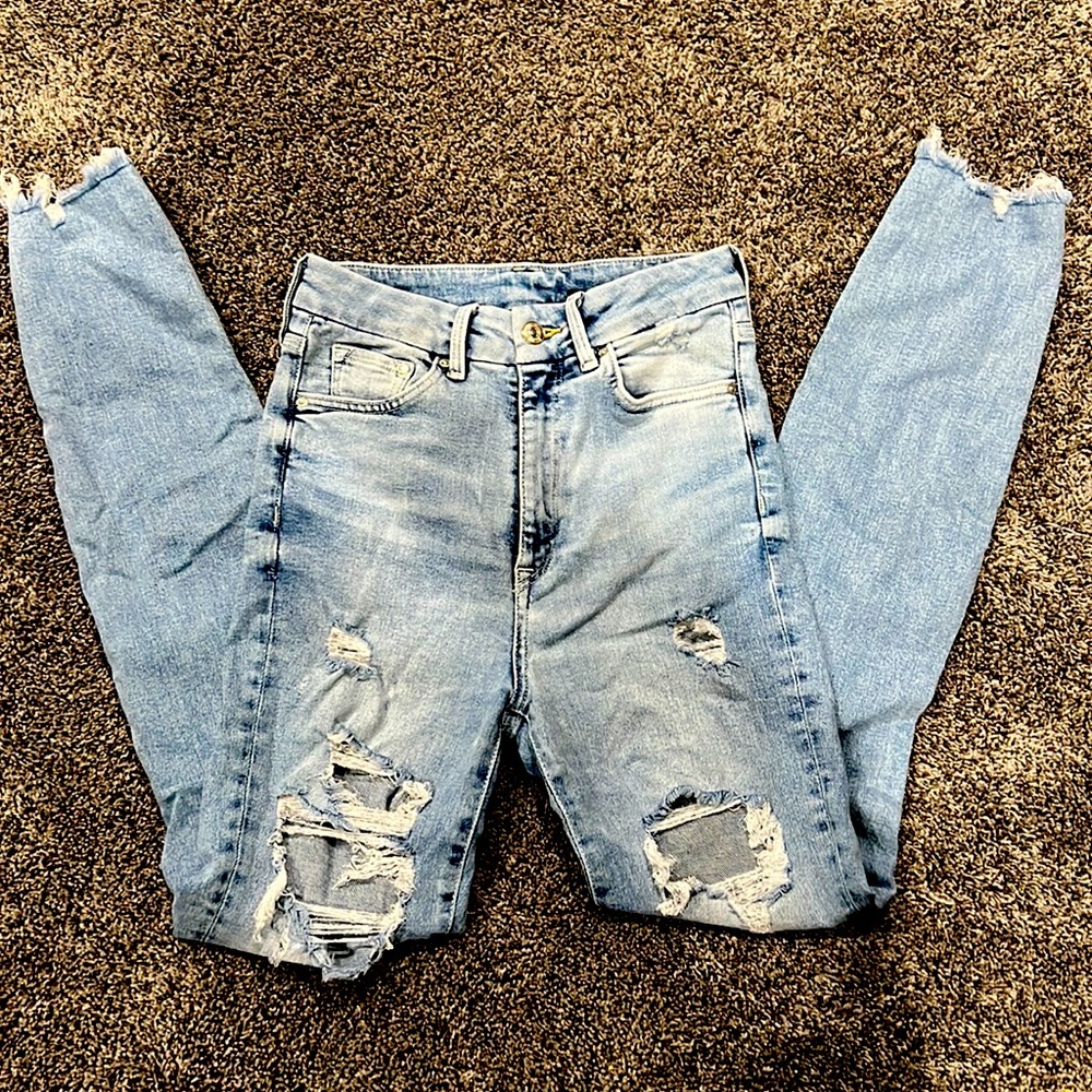 H&M womens distressed ripped skinny jeans